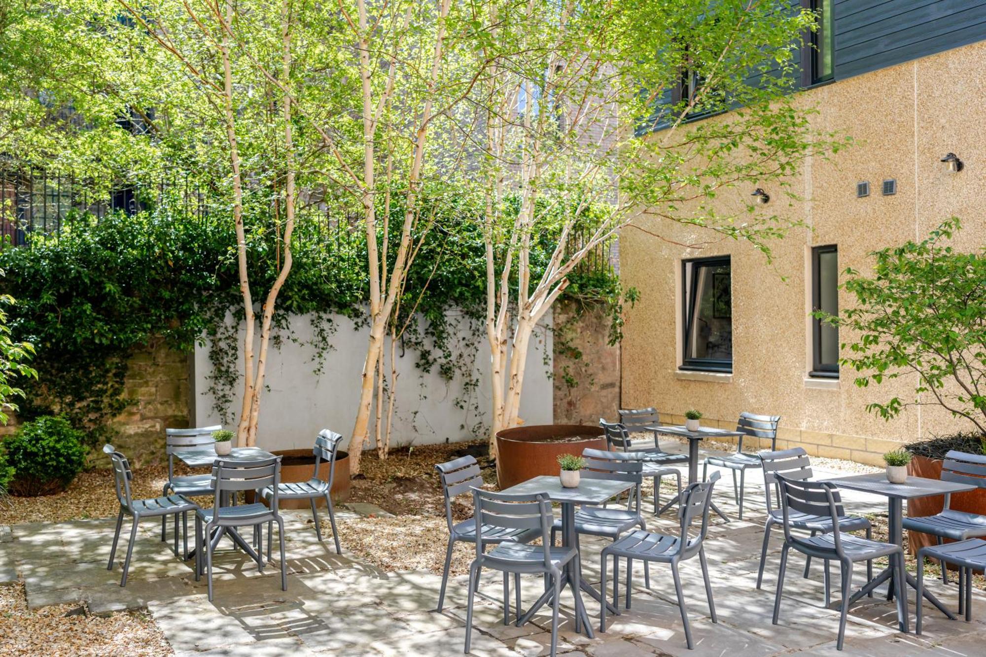 Grove House 3*